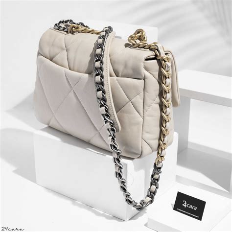 chanel 19 flap bag street style|Chanel bag 19 price.